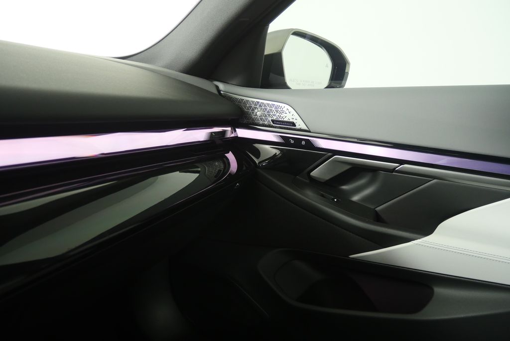 Thumbnail: 2024 BMW i5 - 32