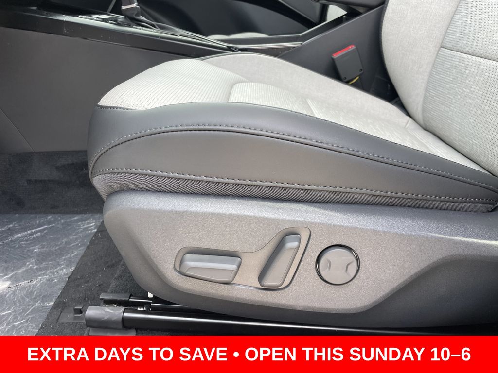 new 2025 Kia Niro car, priced at $27,646