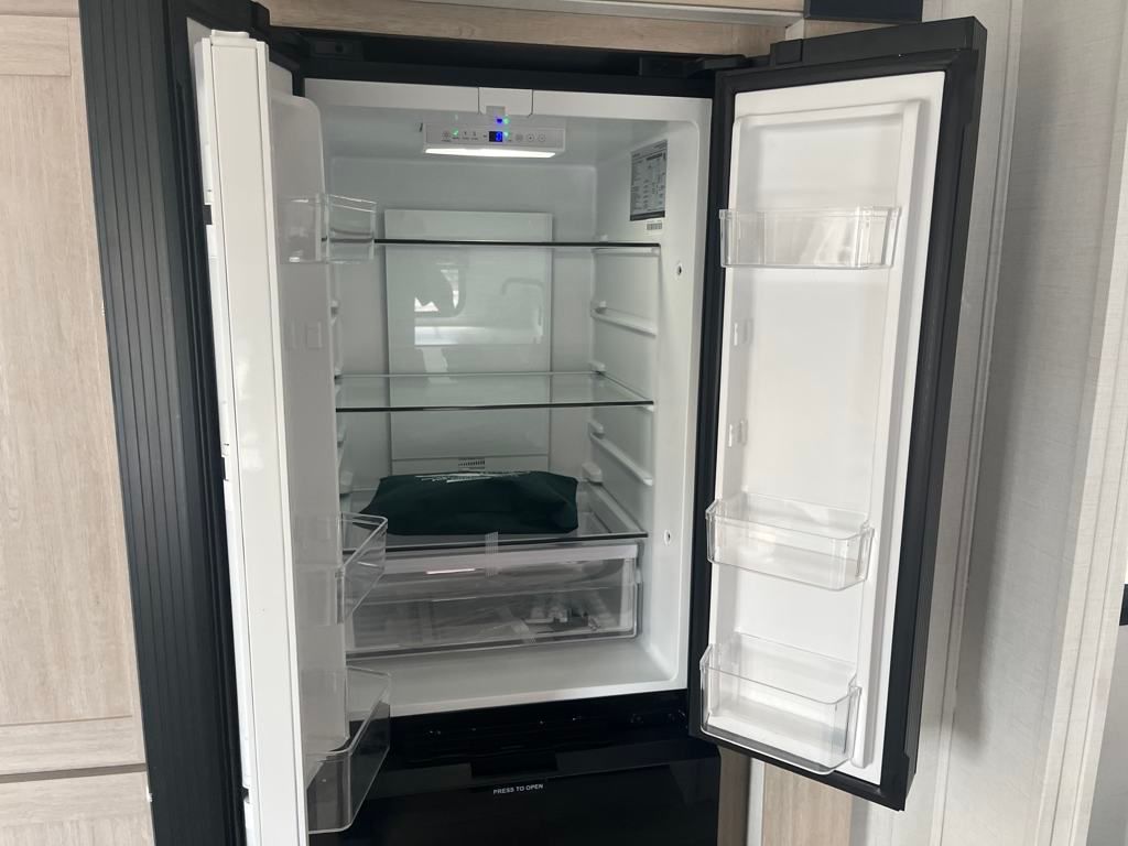 2025 Prime Time Avenger 25 MKB Travel Trailer
