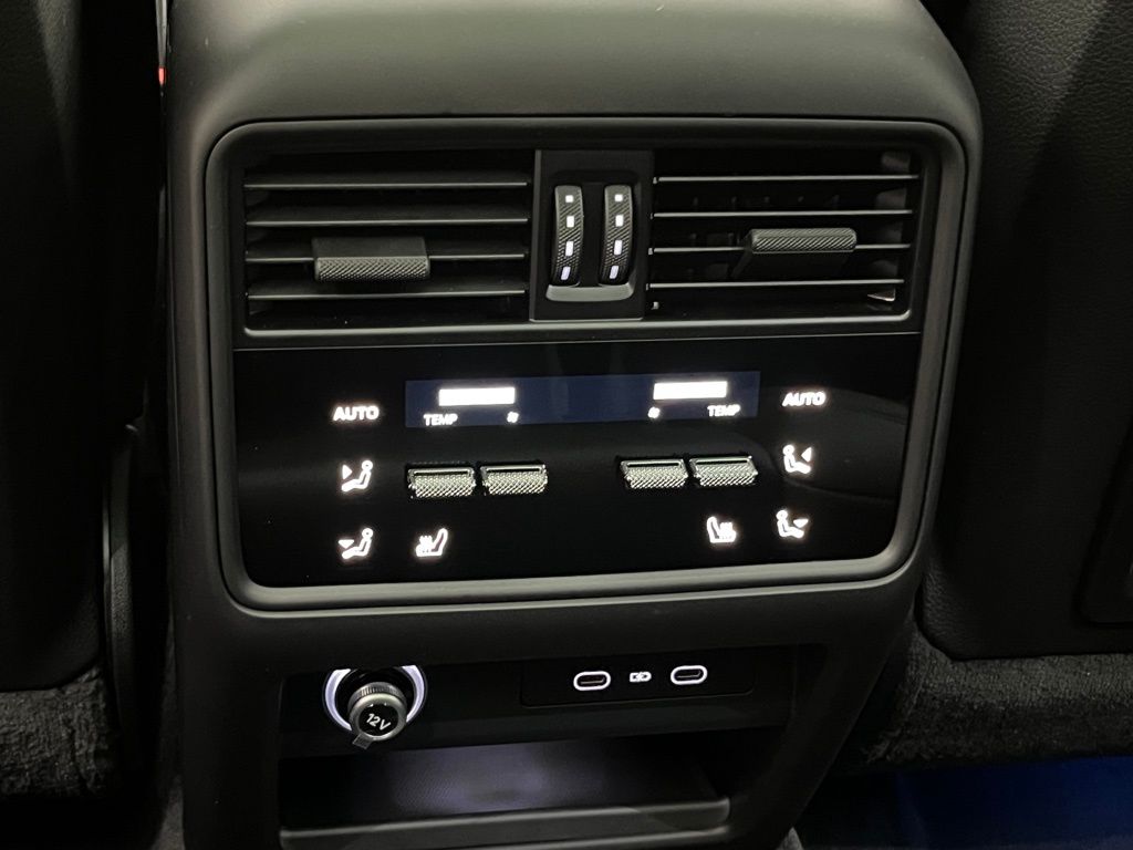 Thumbnail: 2026 Porsche Cayenne - 26