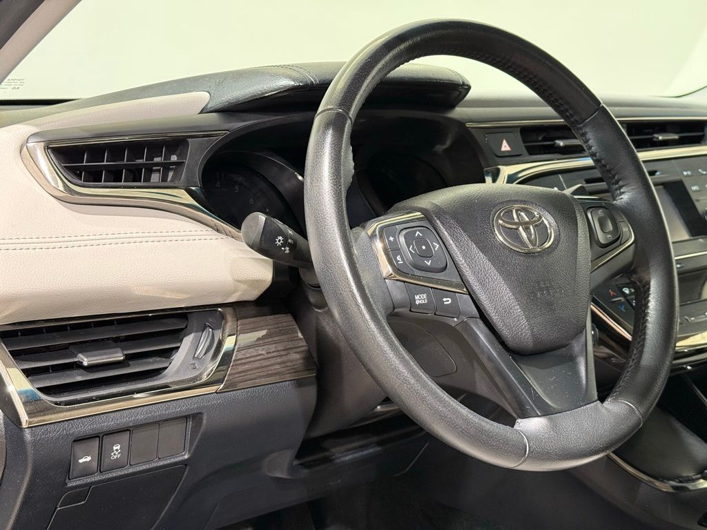Thumbnail: 2014 Toyota Avalon - 16