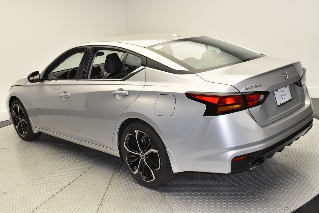 Thumbnail: 2025 Nissan Altima - 8