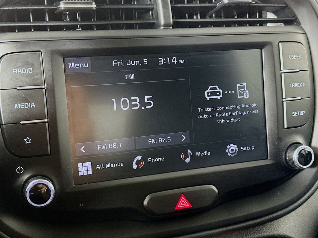 2025 Kia Soul LX - Photo 20