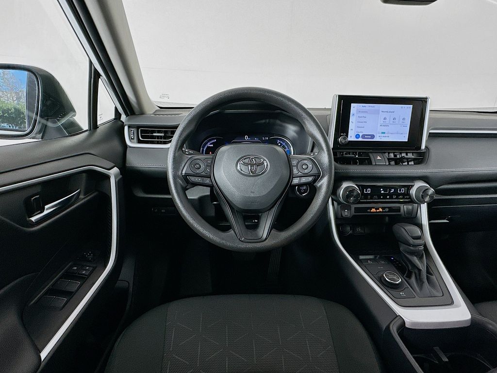 Thumbnail: 2025 Toyota RAV4 - 21