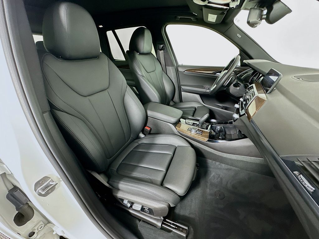 Thumbnail: 2020 BMW X3 - 29