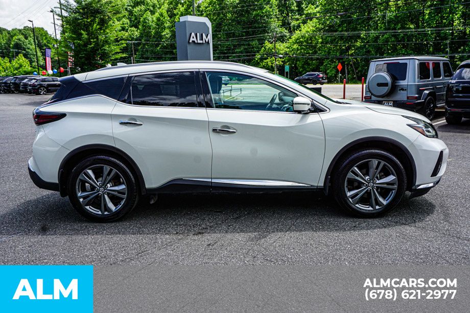 Used 2020 White Nissan Platinum image 9