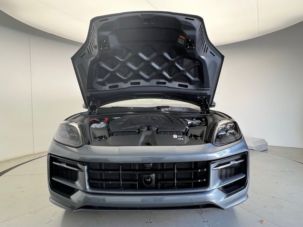 Thumbnail: 2026 Porsche Cayenne - 26