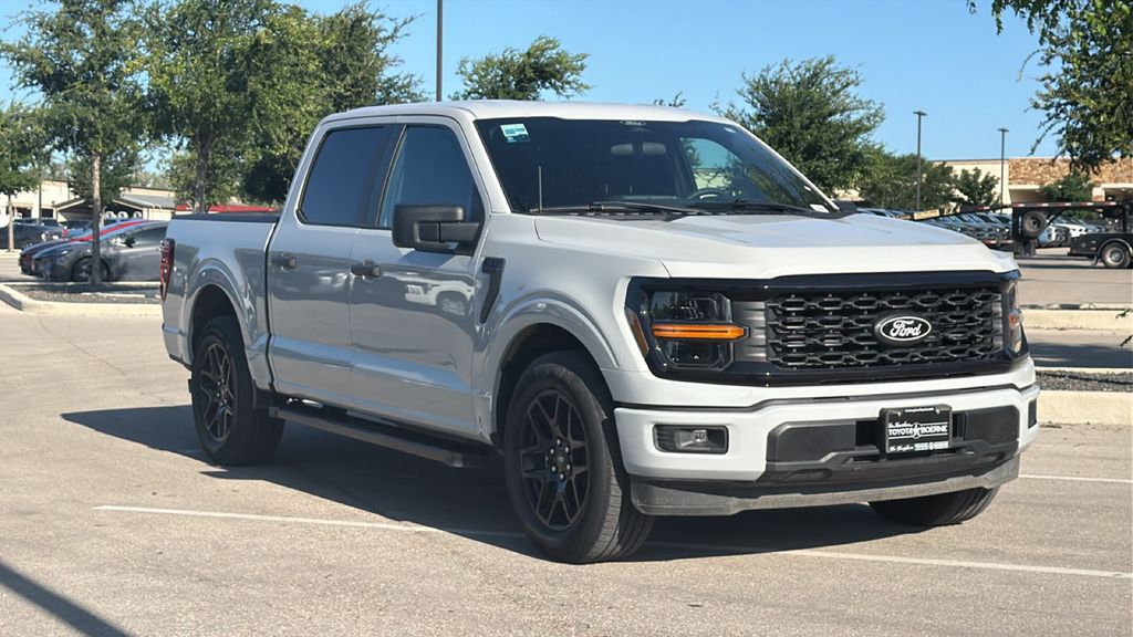 View vehicle photo 3