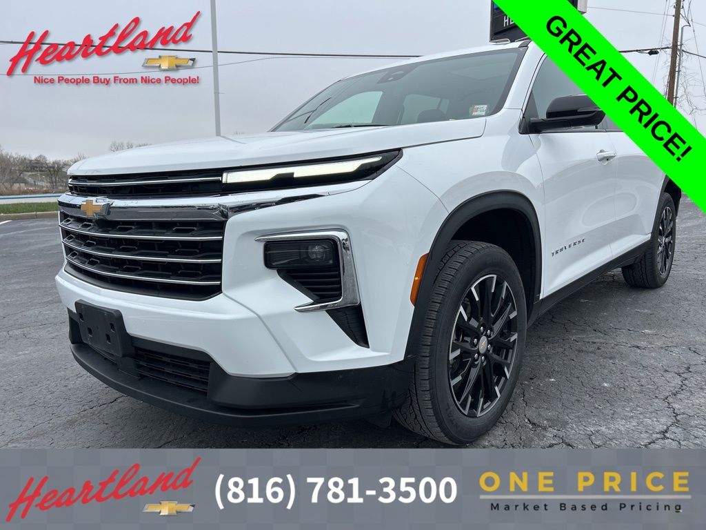 Summit White 2025 Chevrolet Traverse LT AWD SUV / Crossover Four-Wheel Drive 8-Speed Automatic