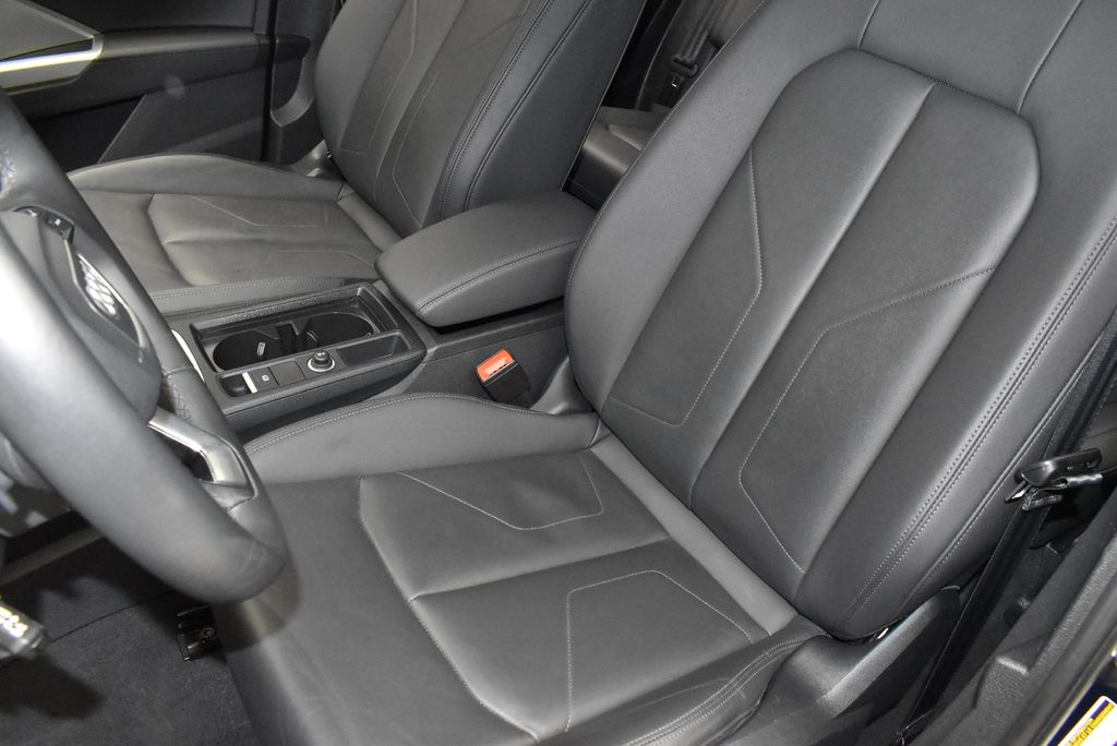 Thumbnail: 2025 Audi Q3 - 13