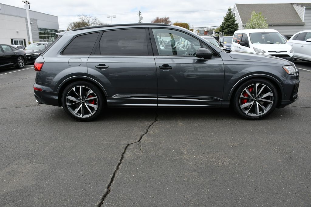 Thumbnail: 2023 Audi SQ7 - 8