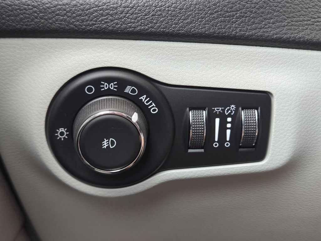 2018 Jeep Compass Latitude Gray at Durrett Motor Company