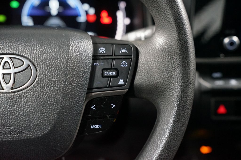 Thumbnail: 2025 Toyota Camry - 13