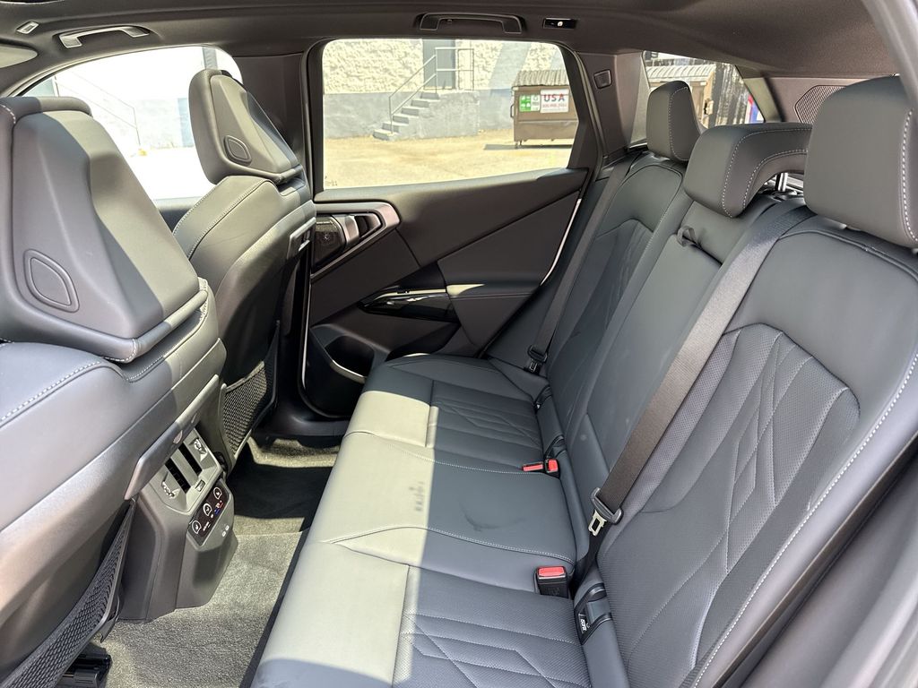 Thumbnail: 2026 BMW X3 - 22