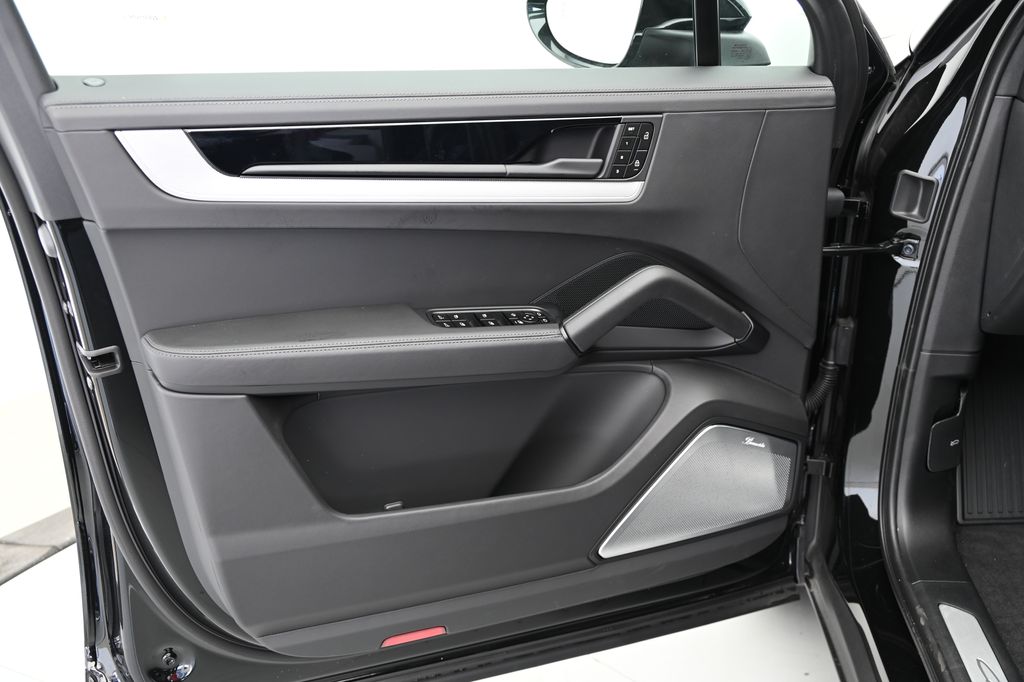 2024 Porsche Cayenne  31