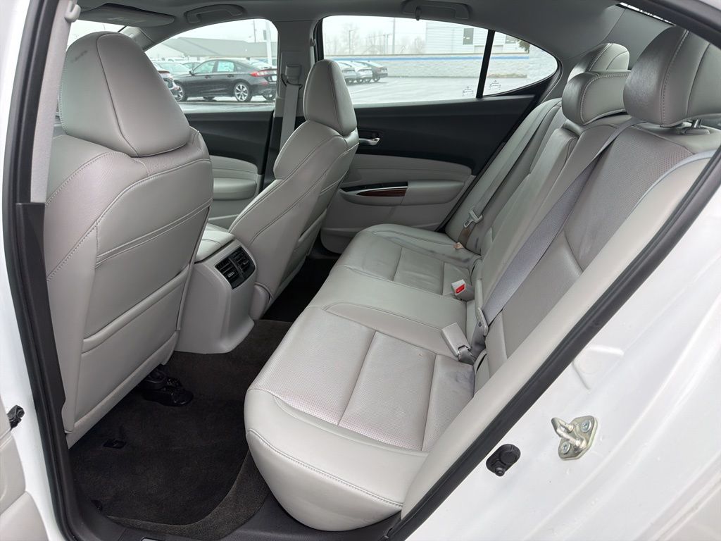 Thumbnail: 2017 Acura TLX - 19