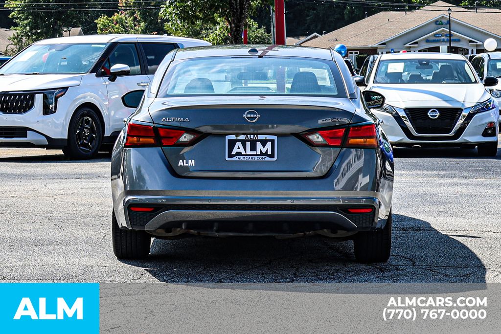Used 2024 Gray Nissan 2.5 SV image 11