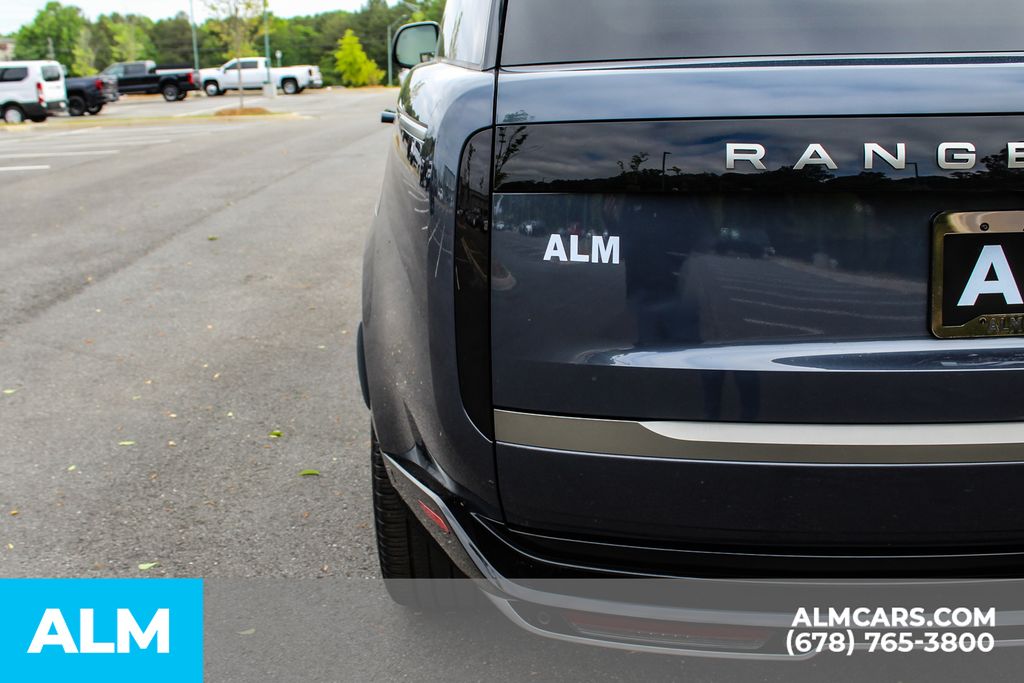 Used 2025 Gray Land Rover SE image 12