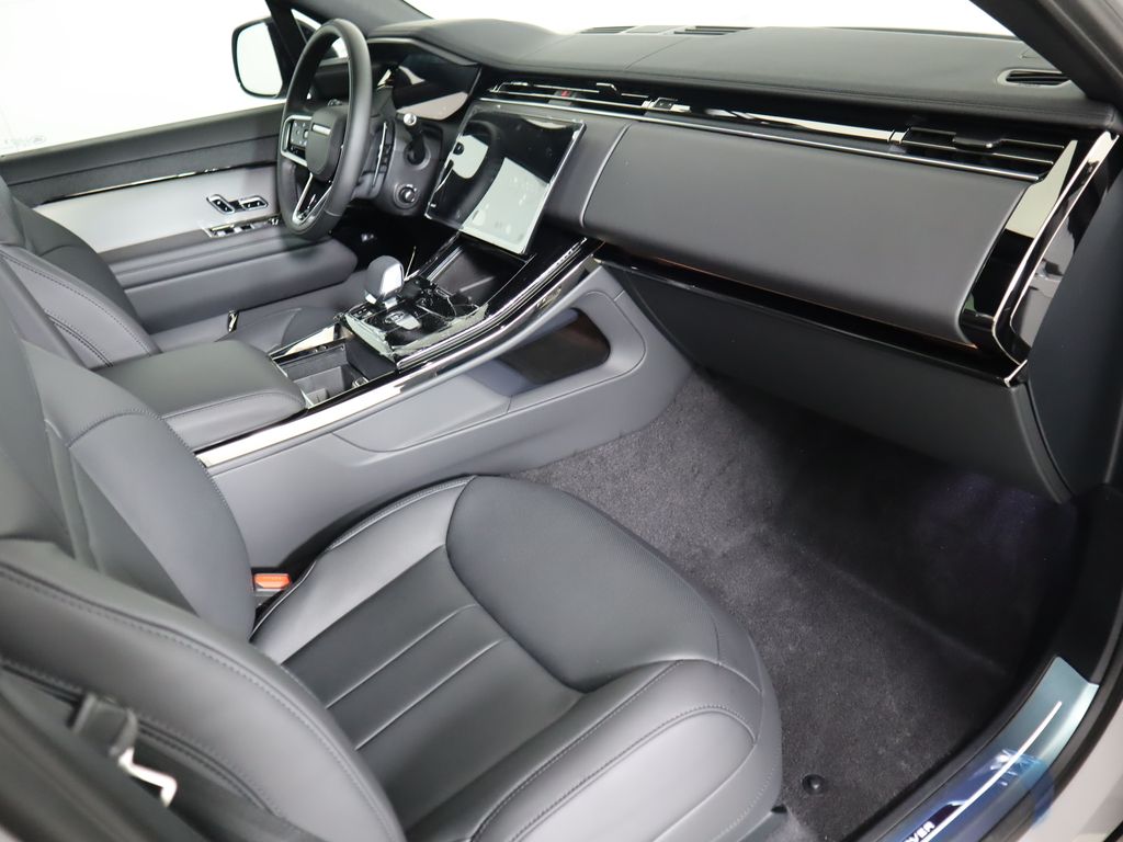 Thumbnail: 2025 Land Rover Range Rover Sport - 18