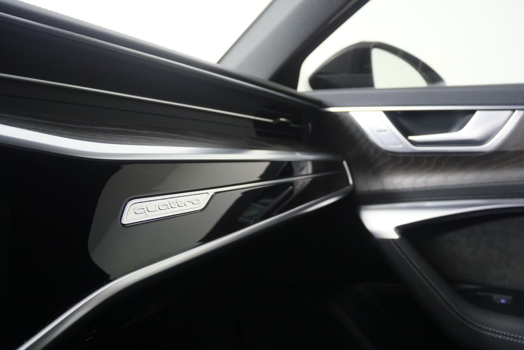 Thumbnail: 2020 Audi S6 - 25