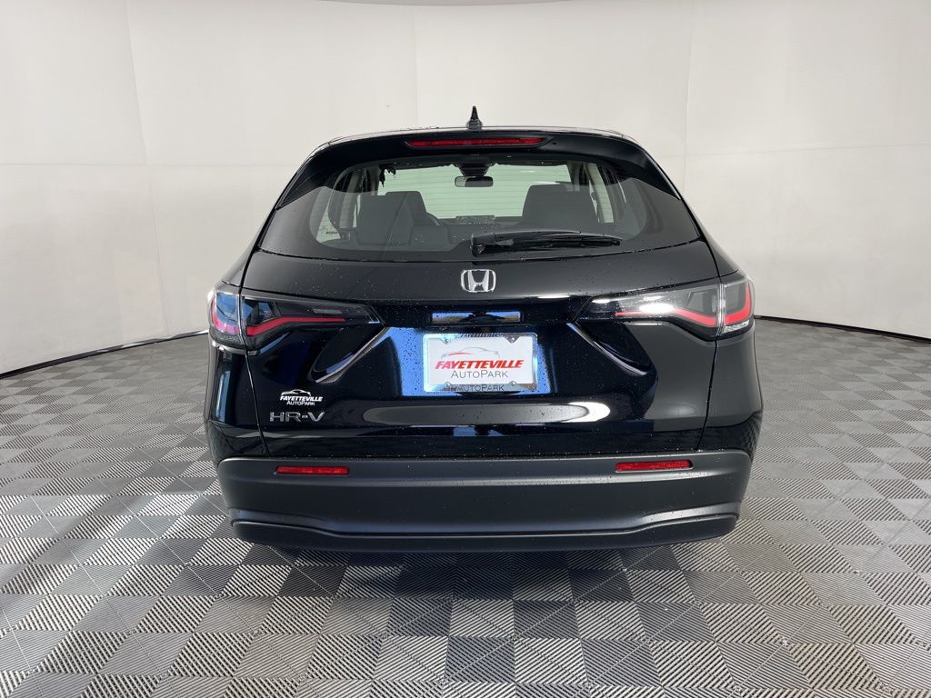 2025 Honda HR-V LX 8