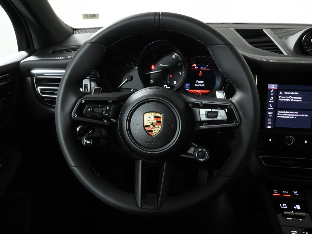 Thumbnail: 2025 Porsche Macan - 19