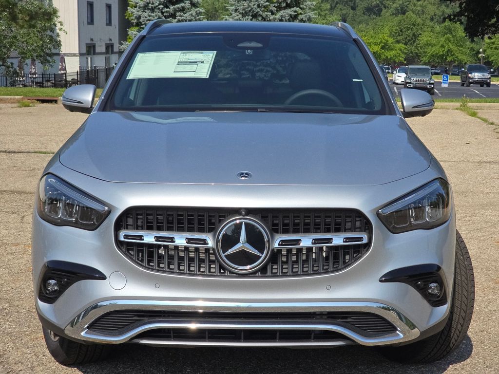 New 2026 Silver Mercedes-Benz GLA 250 image 11