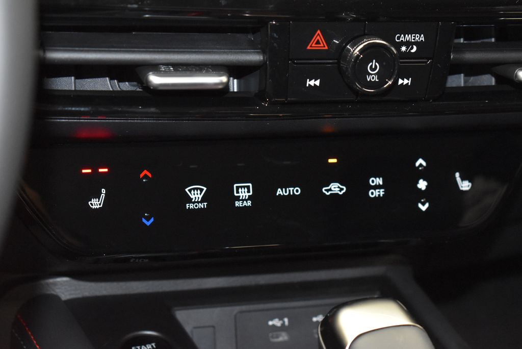 Thumbnail: 2026 Nissan Kicks - 18