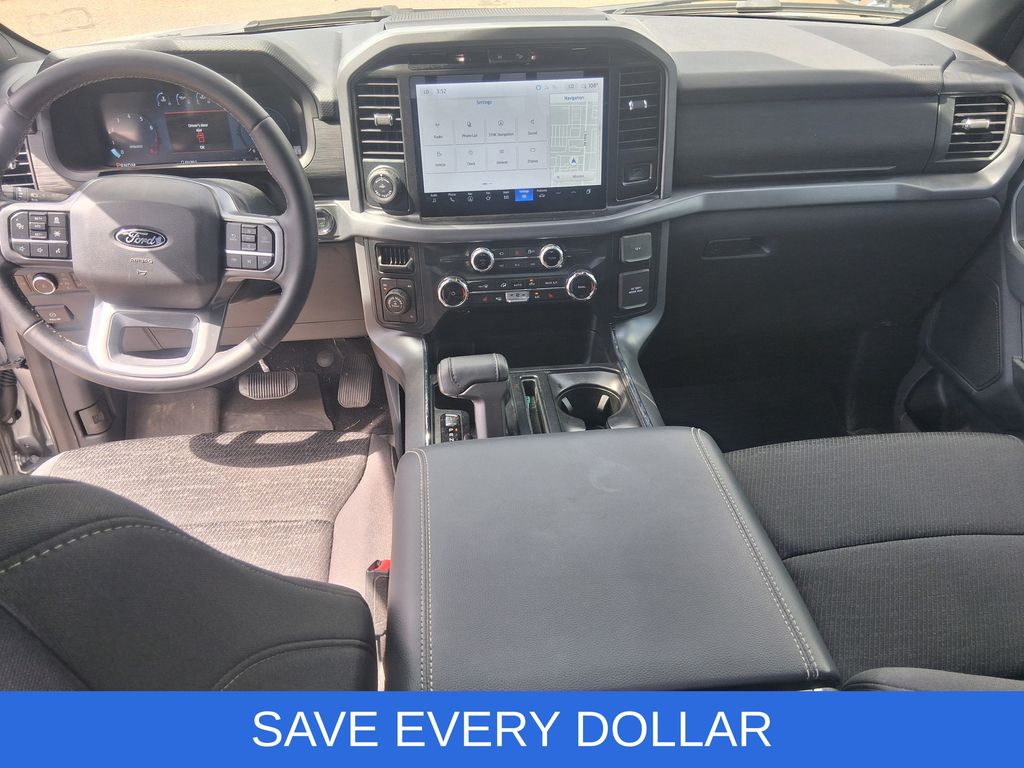 Used 2025 Silver Ford XLT image 16