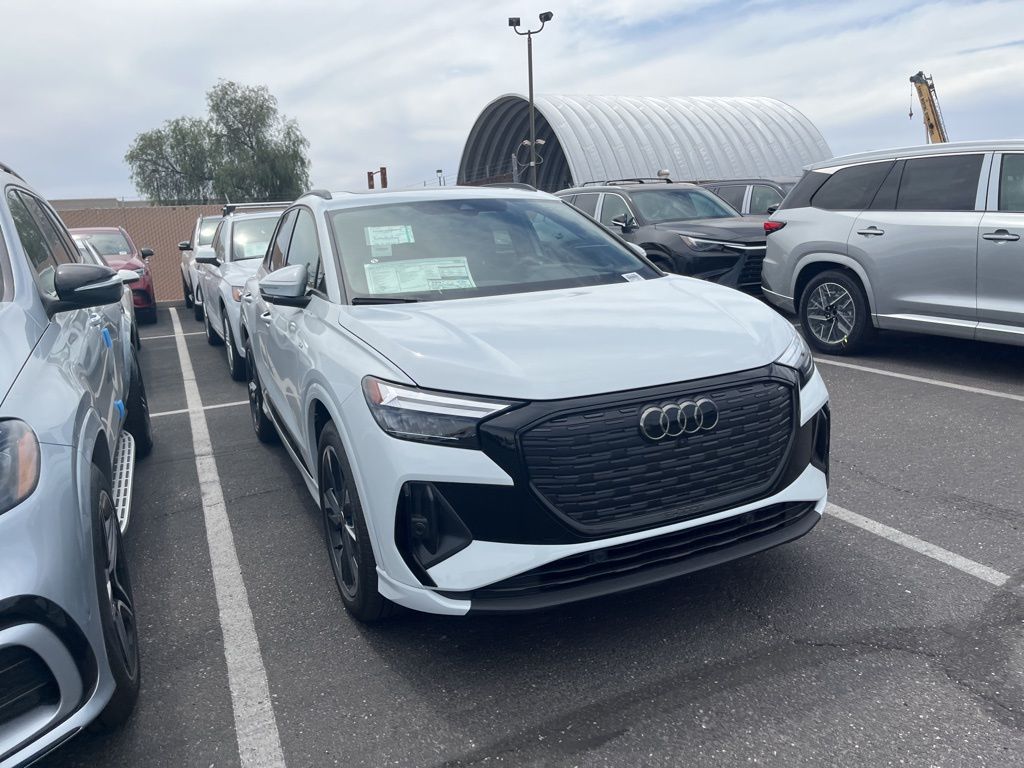 2025 Audi Q4 e-tron  3