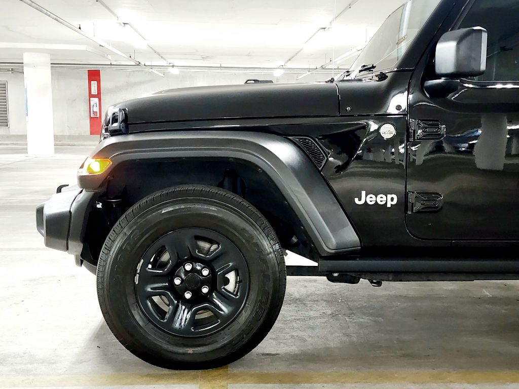 2021 Jeep Wrangler Unlimited Sport 13