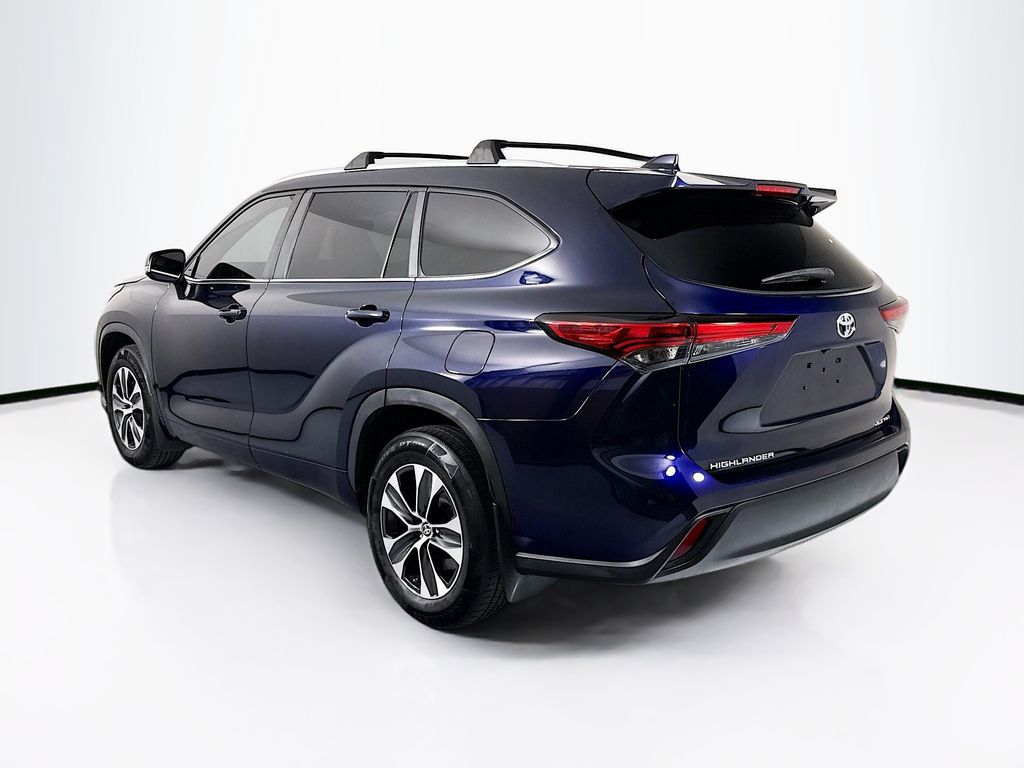Thumbnail: 2023 Toyota Highlander - 7