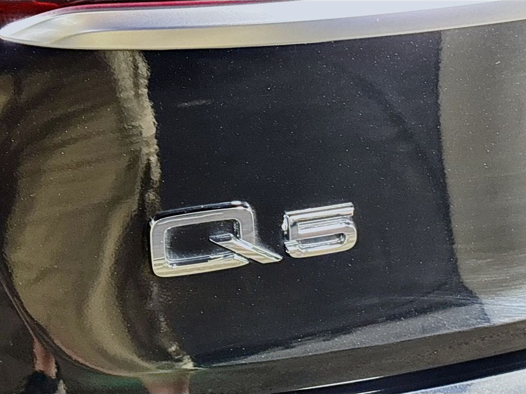 2022 Audi Q5 45 S line Premium