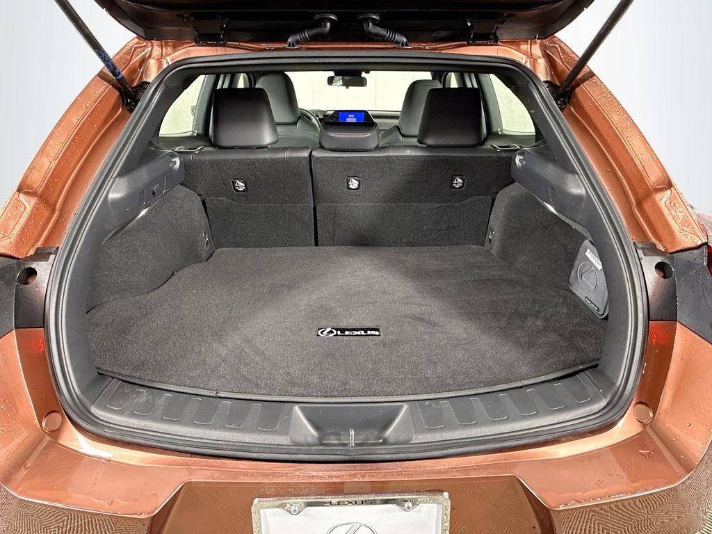 Thumbnail: 2025 Lexus UX - 27