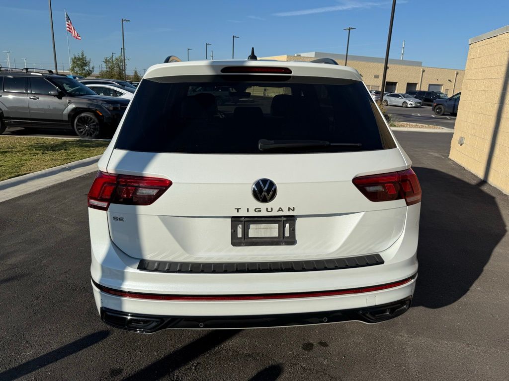 Thumbnail: 2023 Volkswagen Tiguan - 5
