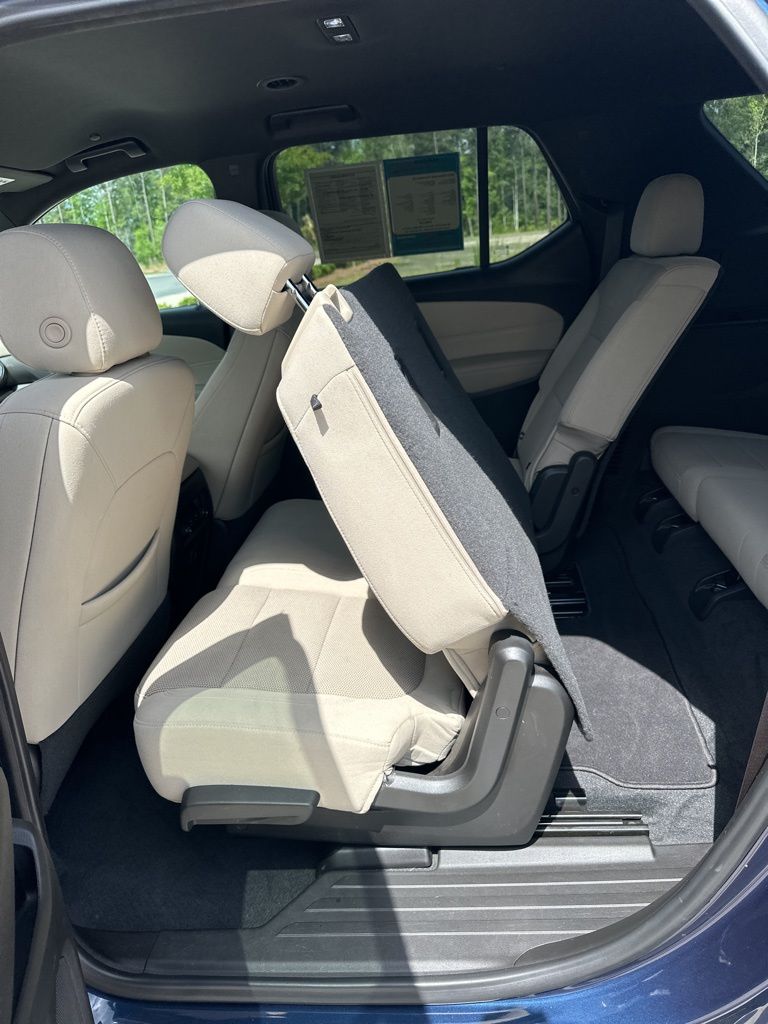 2022 Northsky Blue Metallic Chevrolet Traverse LS FWD SUV