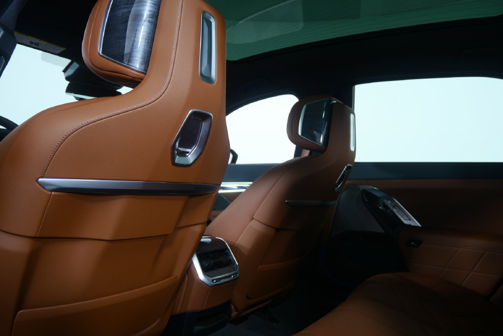 Thumbnail: 2026 BMW 7 Series - 16