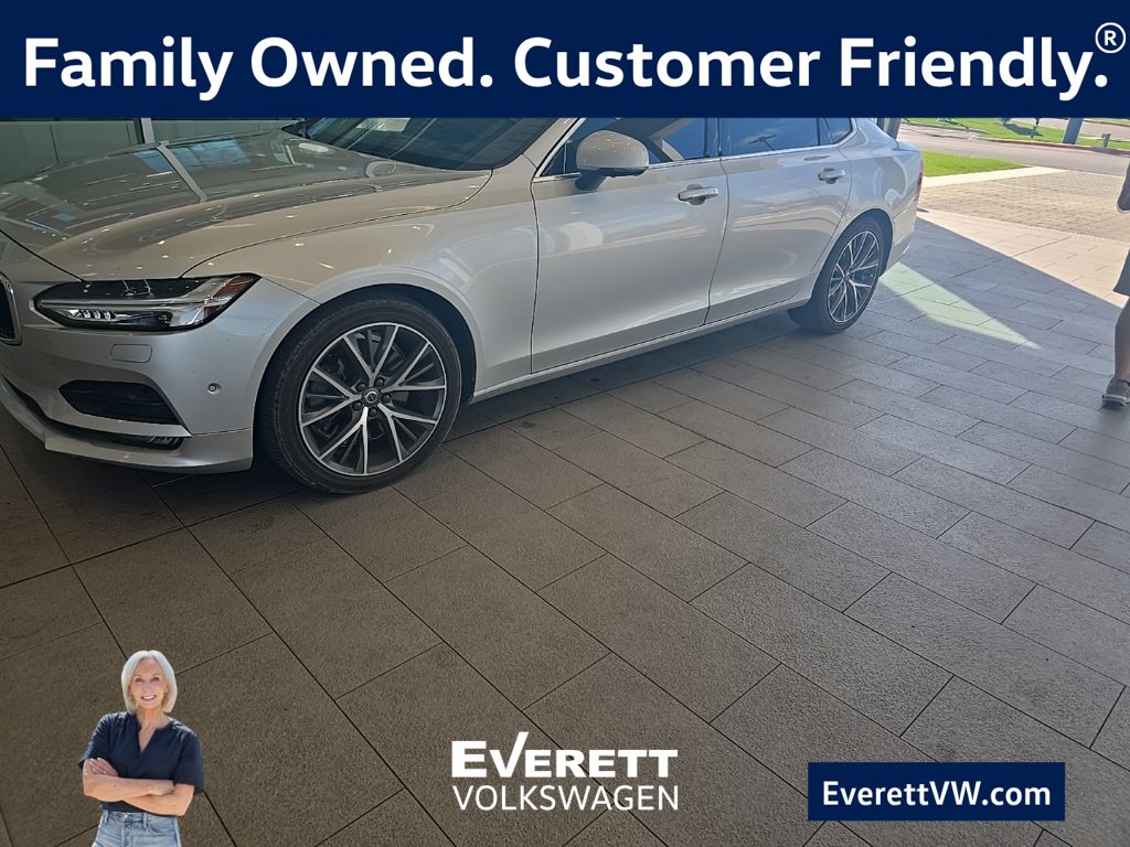 Bright Silver Metallic 2018 Volvo S90 Sedan All-Wheel Drive Automatic