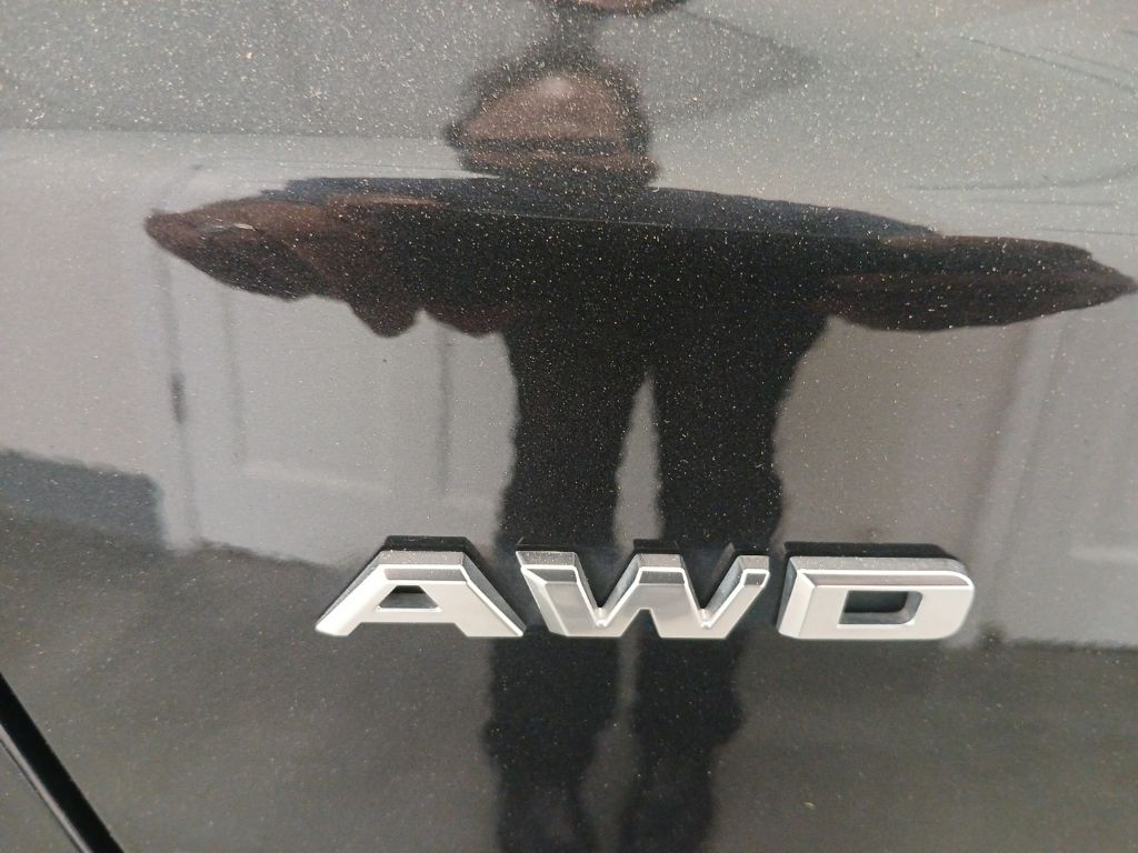 used 2020 Cadillac XT5 car, priced at $26,350