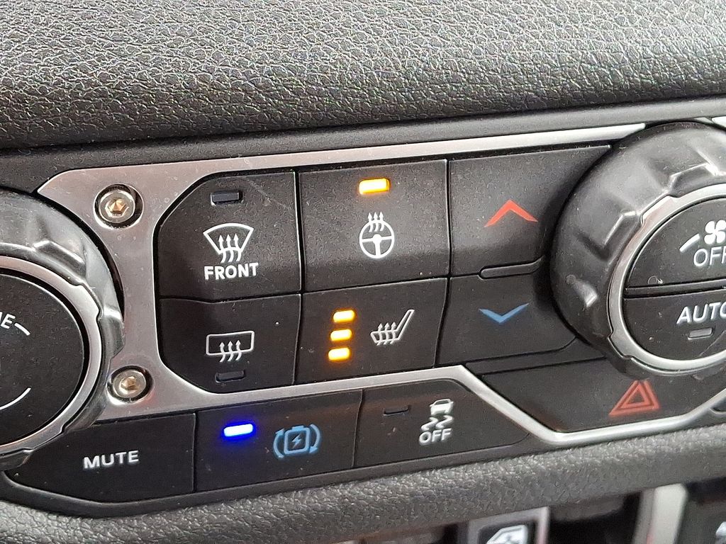 Thumbnail: 2024 Jeep Wrangler - 25