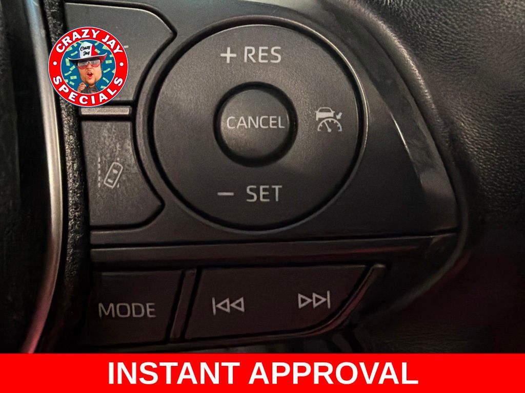 Used 2018 Toyota Camry Hybrid Sedan