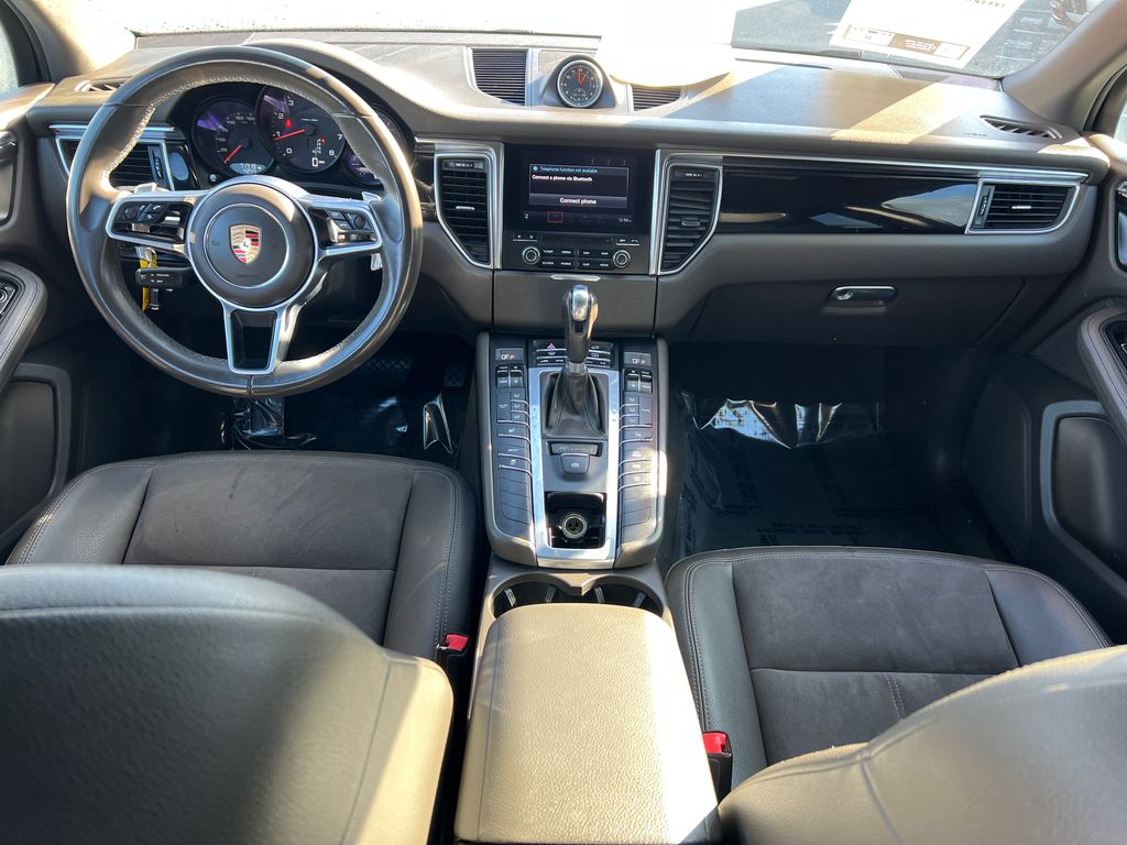 Thumbnail: 2018 Porsche Macan - 30