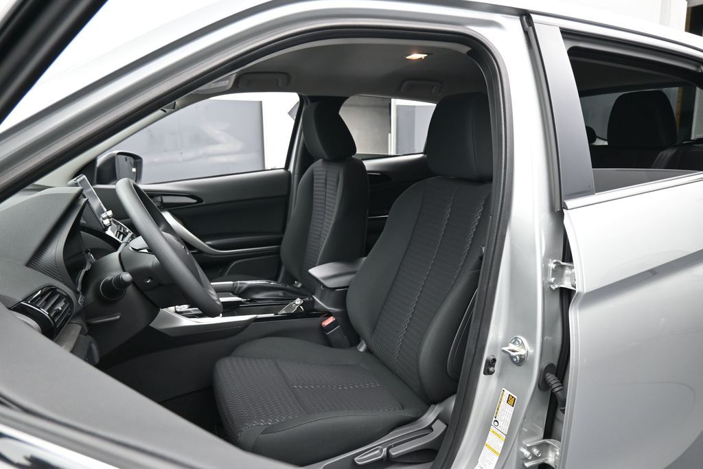 New 2026 Silver Mitsubishi LE image 10
