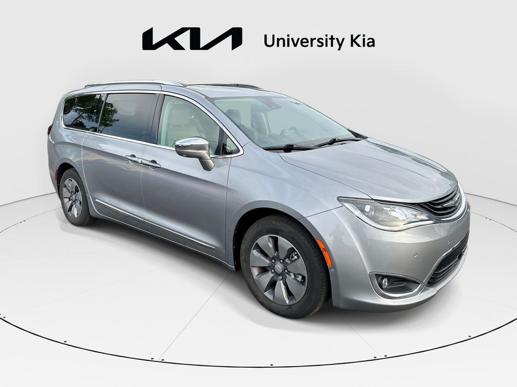 2018 Chrysler Pacifica Hybrid Limited FWD