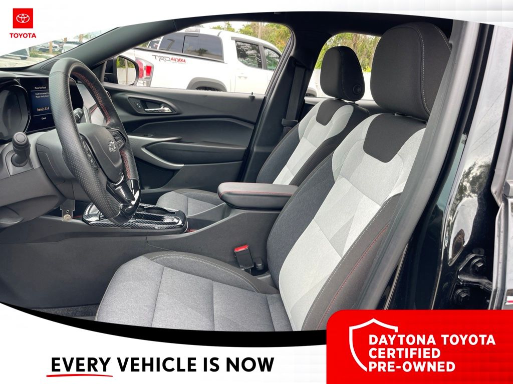 Used 2024 Chevrolet Trax SUV