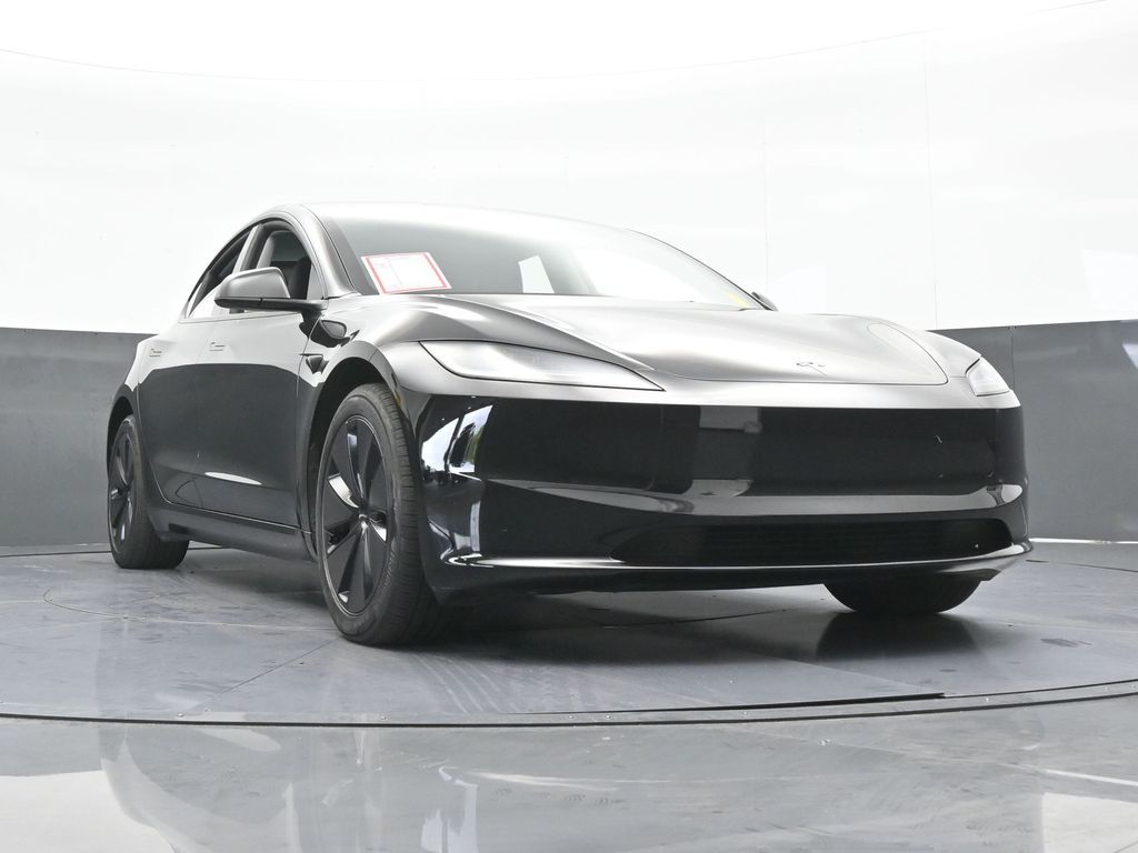 Used 2025  Tesla Long Range image 58