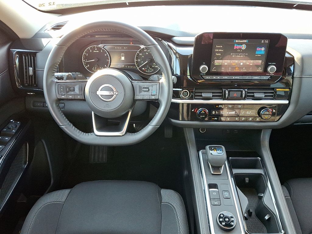 Thumbnail: 2022 Nissan Pathfinder - 12