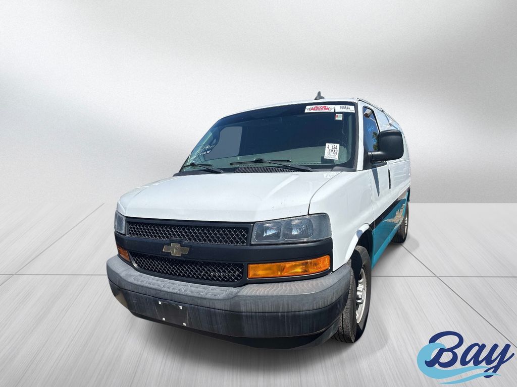 Summit White 2019 Chevrolet Express Cargo 3500 RWD Van Rear-Wheel Drive 6-Speed Automatic Overdrive