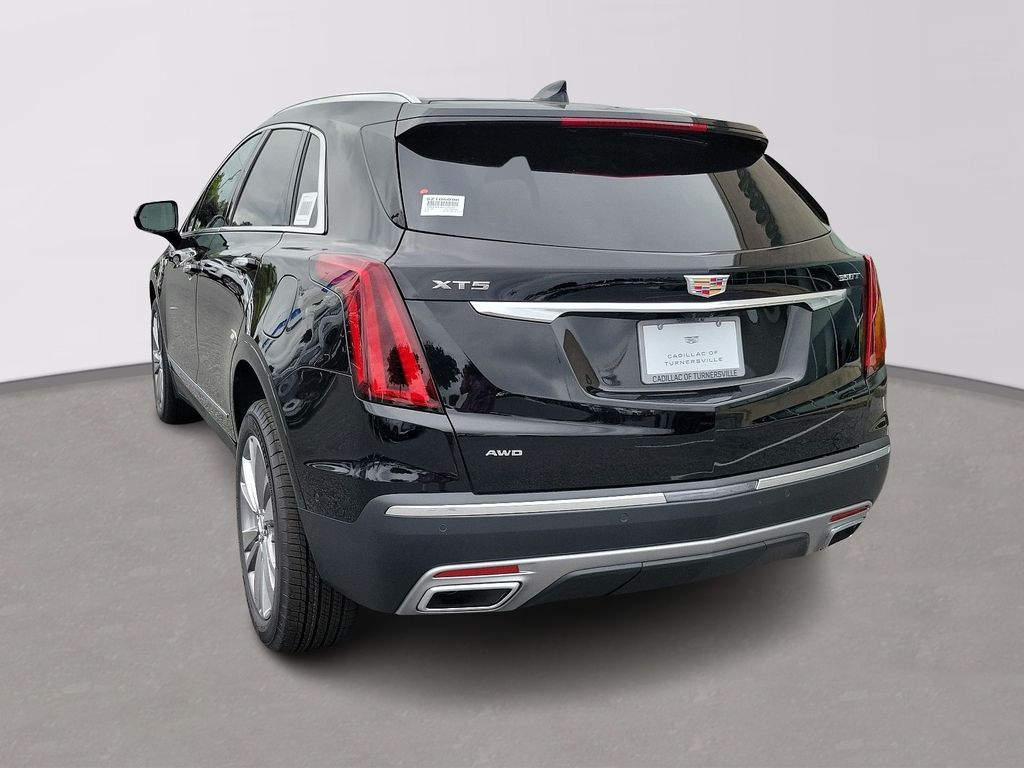 Thumbnail: 2025 Cadillac XT5 - 3