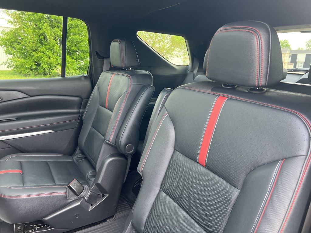 Used 2024 Chevrolet Traverse SUV